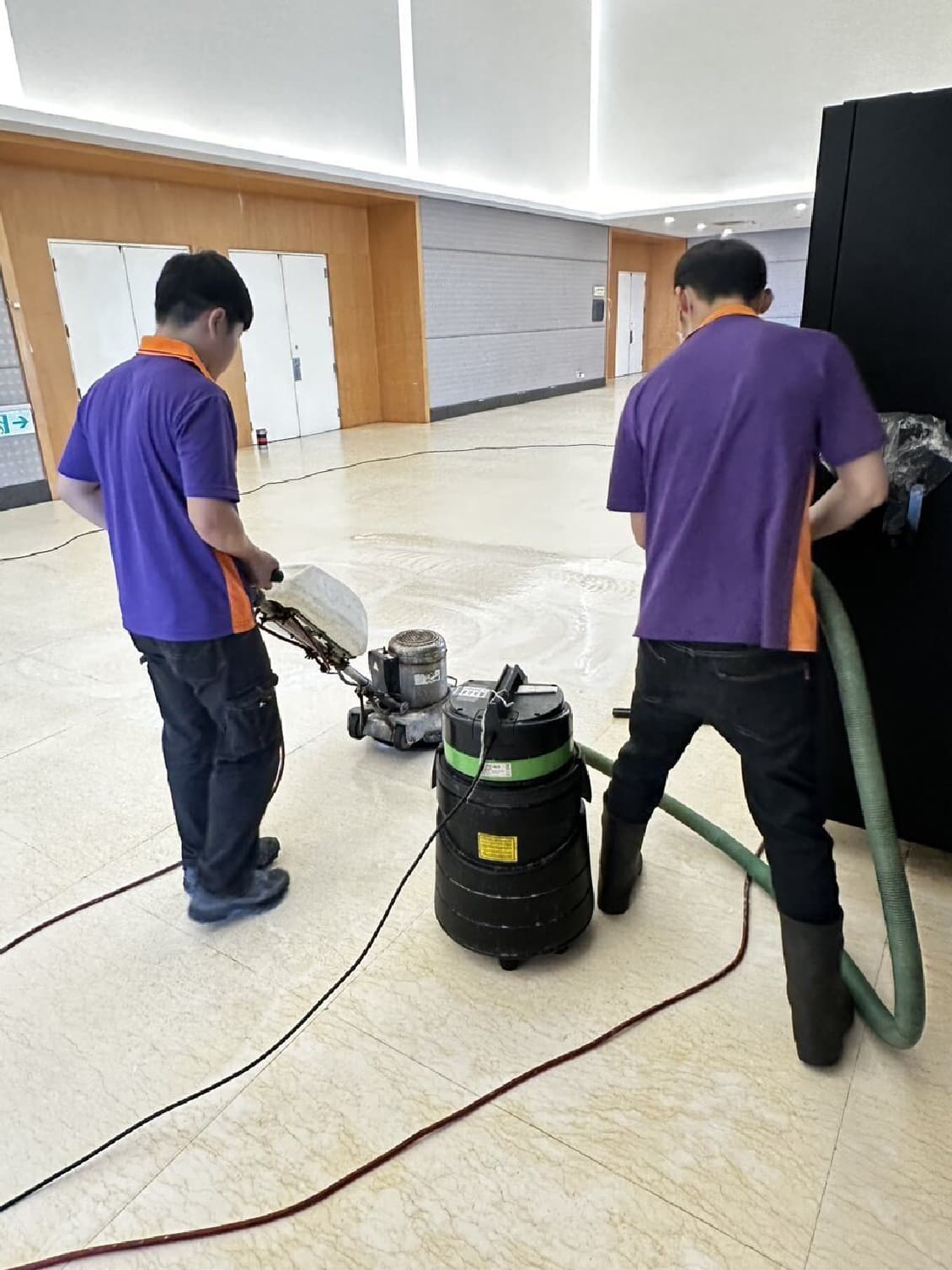 捷英清潔-商業空間專業清潔